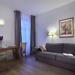 Citadines Geneve Voltaire Apartahotel 3*