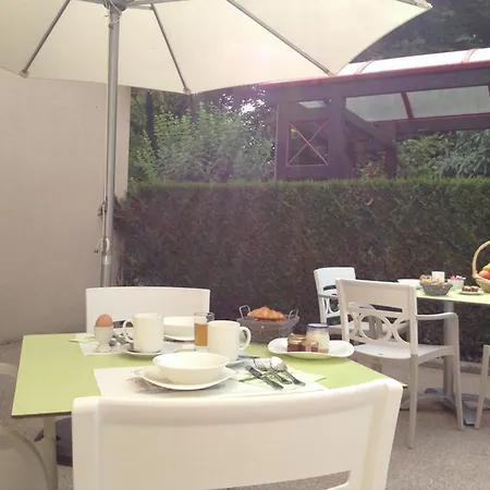 Citadines Geneve Voltaire Lägenhetshotell Ferney-Voltaire