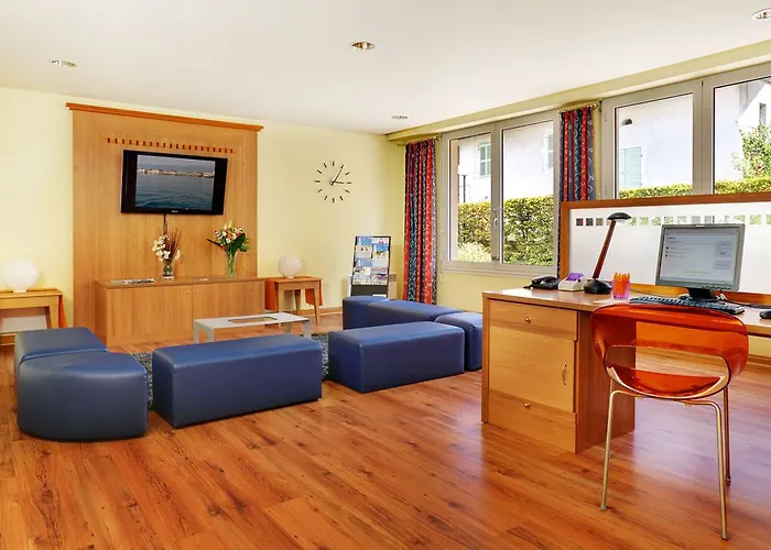 Apartahotel Citadines Geneve Voltaire 3*