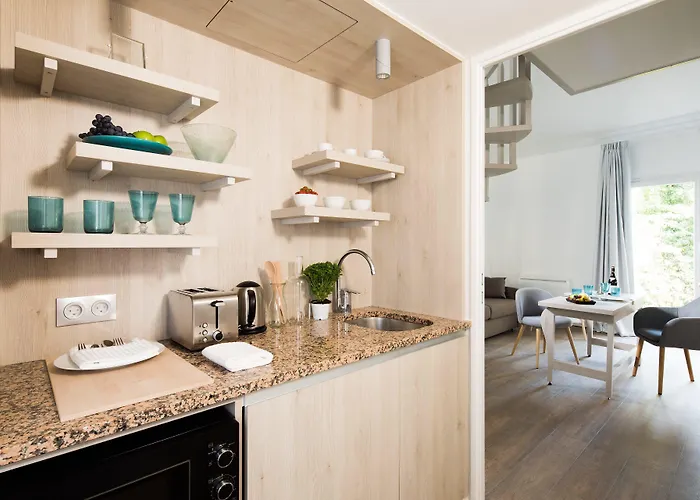 Citadines Geneve Voltaire Apartahotel 3*