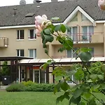 Citadines Geneve Voltaire Aparthotel 3*