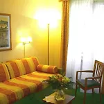 Citadines Geneve Voltaire Aparthotel 3*