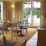 Hotel apartamentowy Citadines Geneve Voltaire 3*
