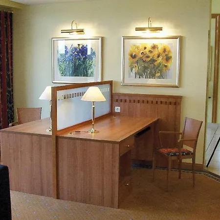 The Geneva Airport - M3 Hotel Ferney-Voltaire