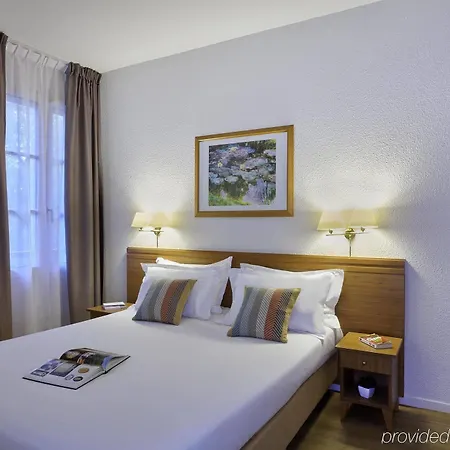 Aparthotel Citadines Geneve Voltaire 3*