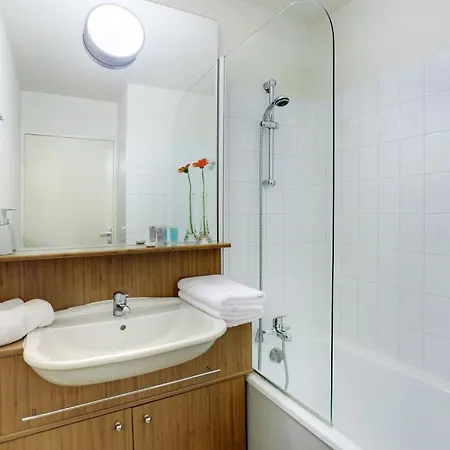 Aparthotel Citadines Geneve Voltaire Ferney-Voltaire